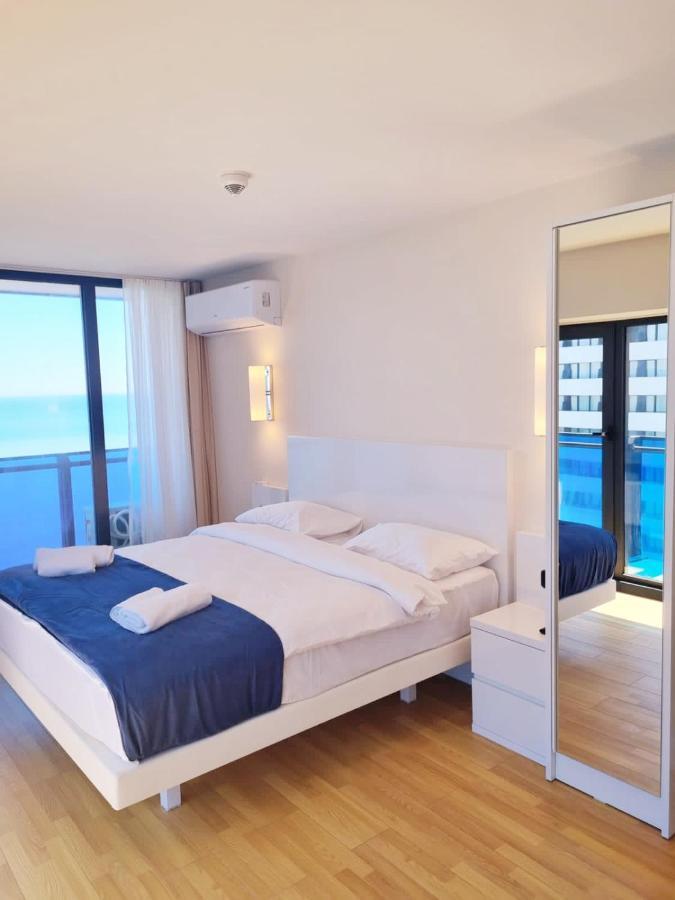 D Block Of New Luxurious Orbi City Batumi Exterior photo